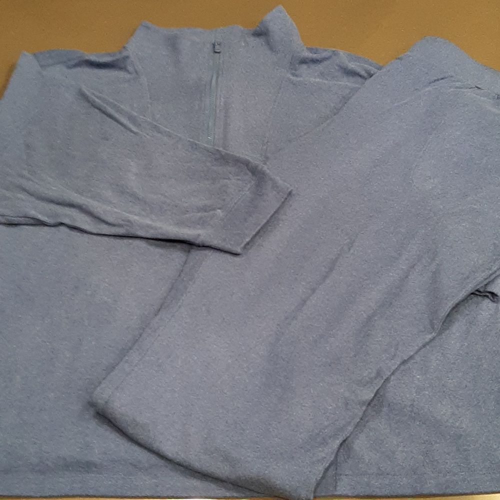 Isaac Mizrahi Blue Outfit